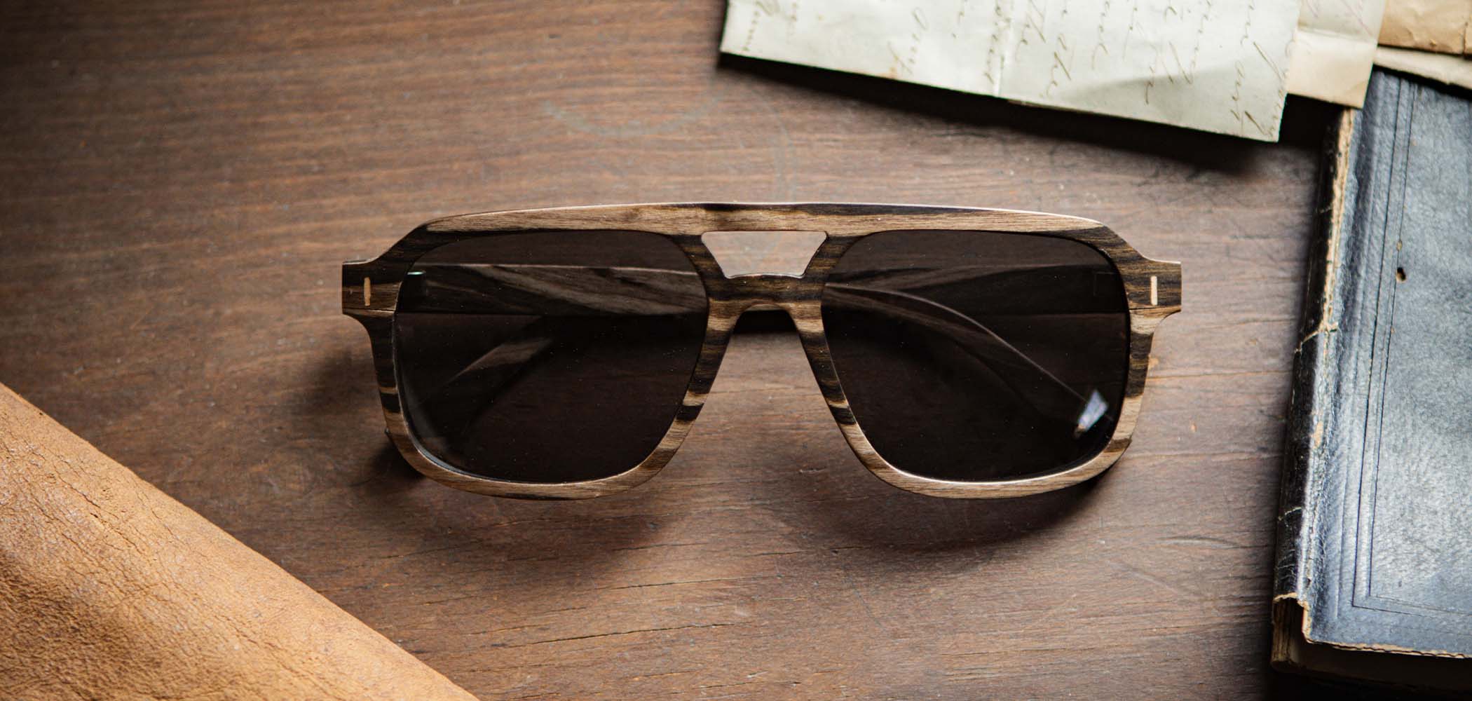 Striped Ebony*Grey+ Striped Ebony*Grey Polarized | Shwood Auburn Wood Sunglasses Striped Ebony